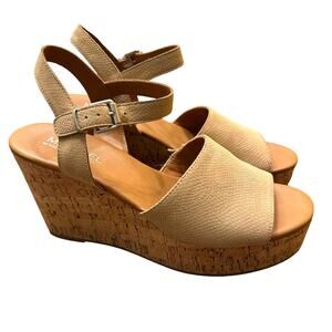 Michael by Michael Shannon Open Toe Tan Platform Wedge Buckle Sandals Shoes 9.5